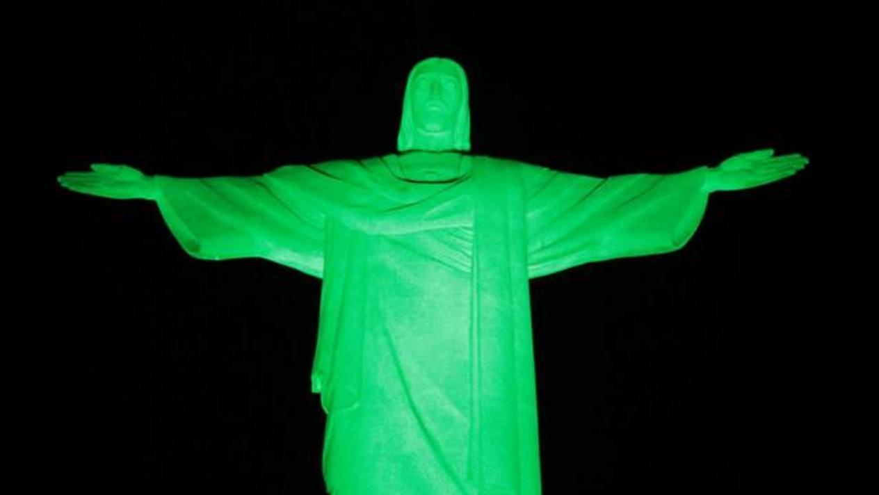 Cristo Redentor é iluminado de verde pelo Dia Nacional de Luta da Pessoa com Deficiência