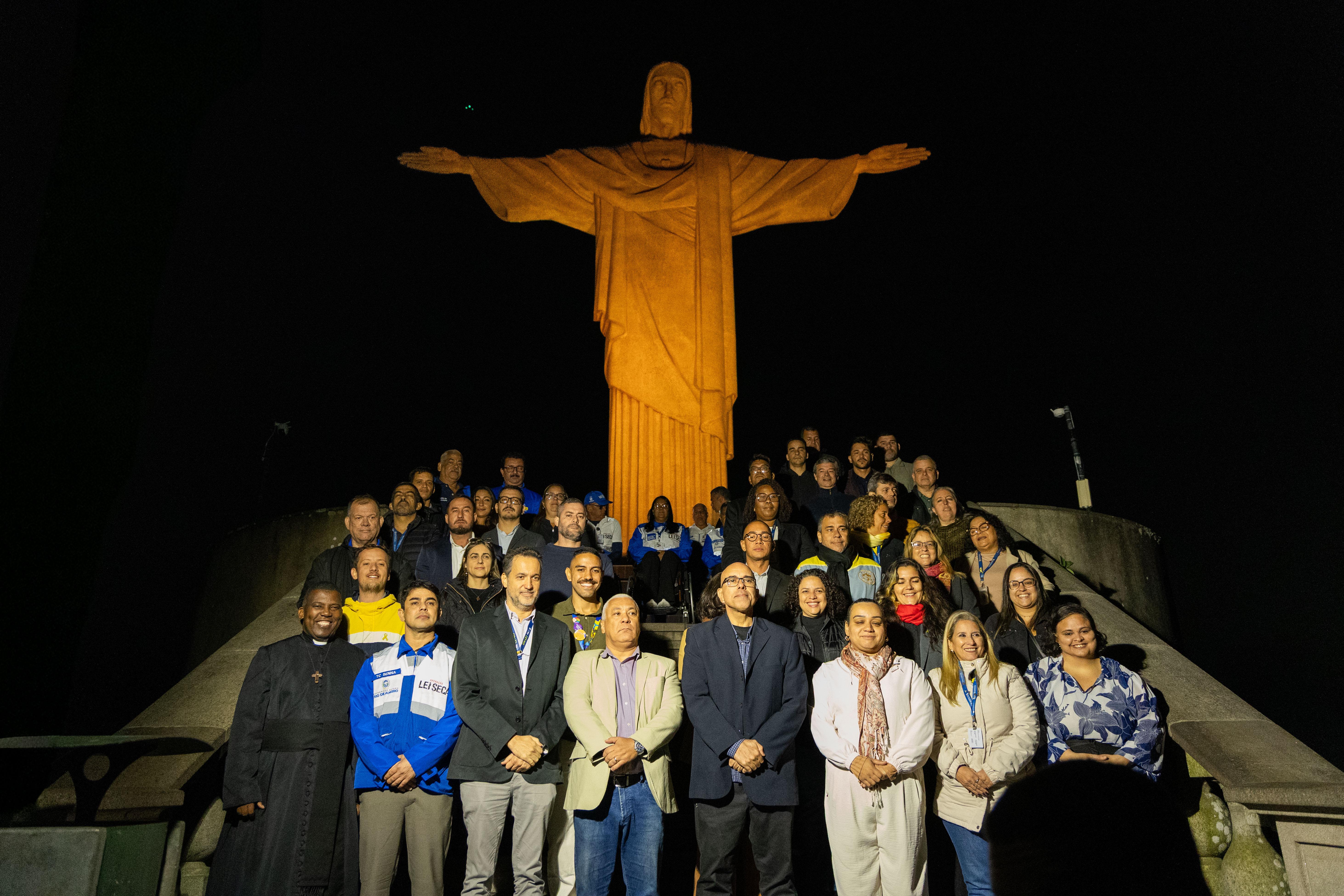 Maio Amarelo 2026: Cristo Redentor recebe iluminação amarela pela conscientização sobre o alto número de mortes no trânsito