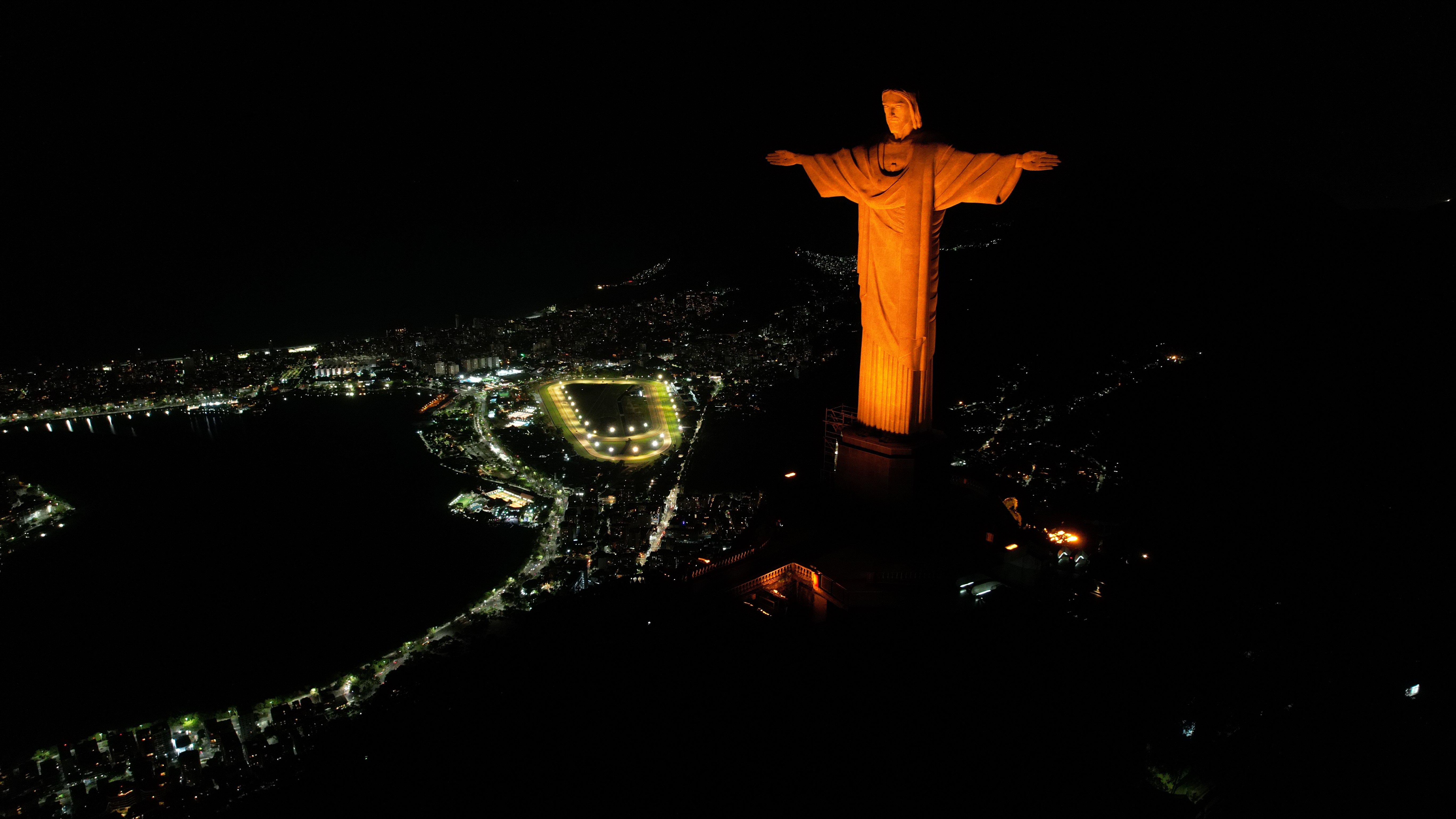 Marketing cristo redentor iluminacao do cristo redentor cristo redentor laranja 1