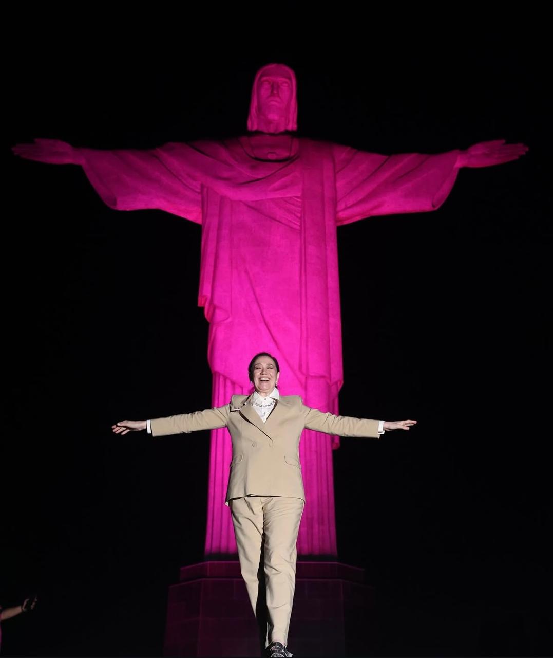 Iluminação Outubro Rosa